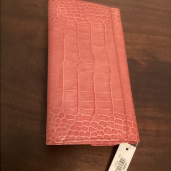 Lauren Ralph Lauren NWT Large Pink Embossed Leather Ladies Wallet & Checkbook Cv - Picture 4 of 11